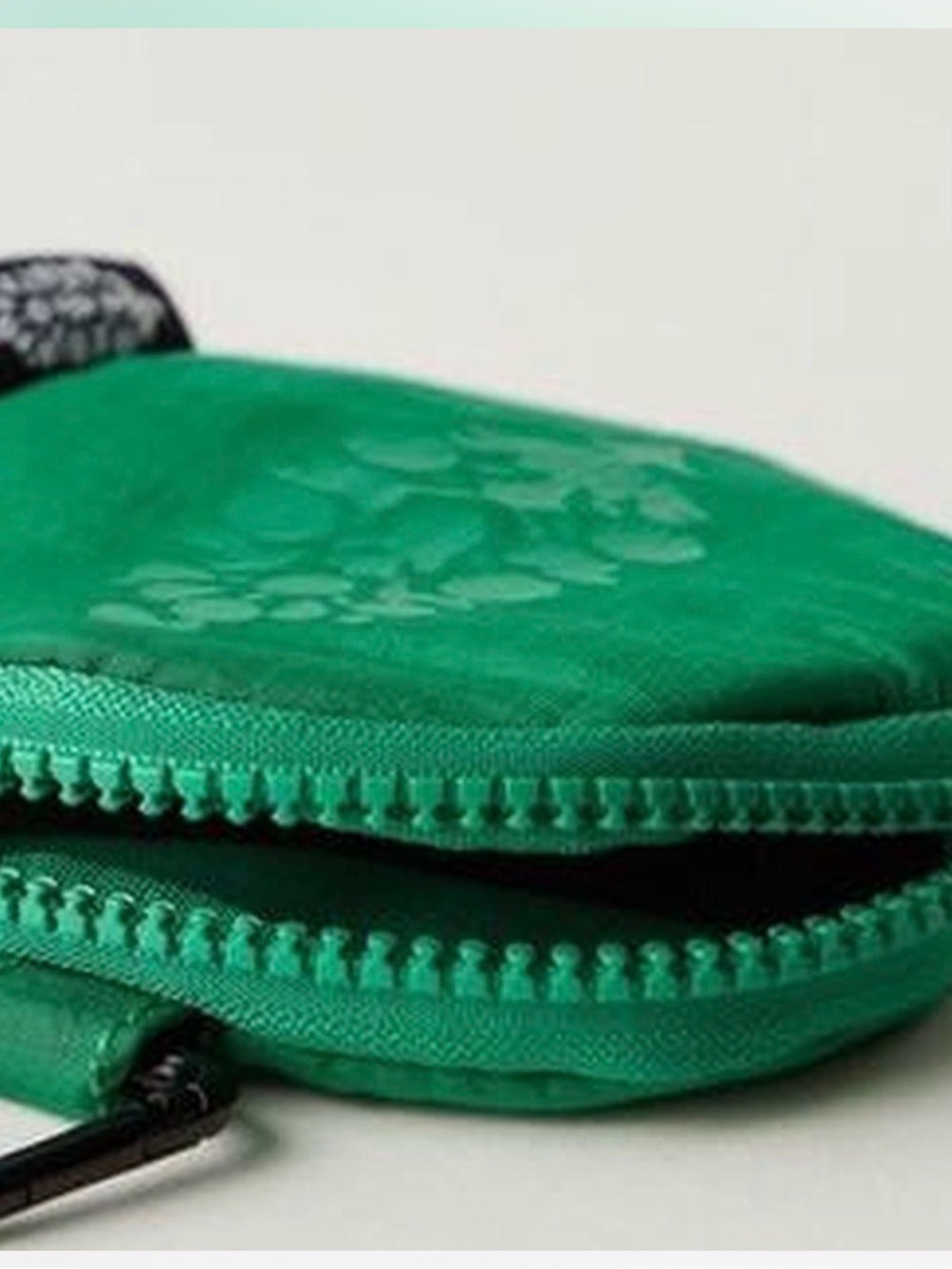 New FP Movement Essentials Only Pouch - Picture 2 of 6